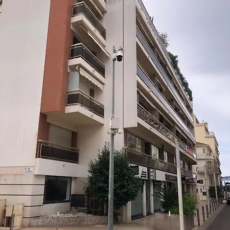 Centre Coeur Mace Vue Daire Cannes